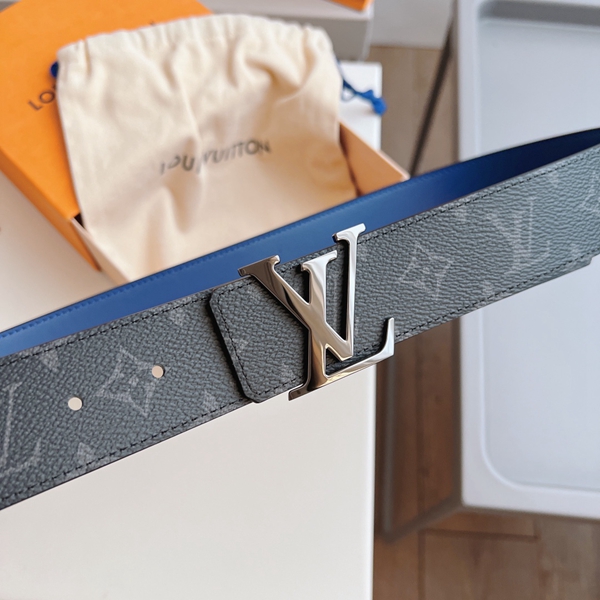 ルイヴィトンベルト背面デザイン